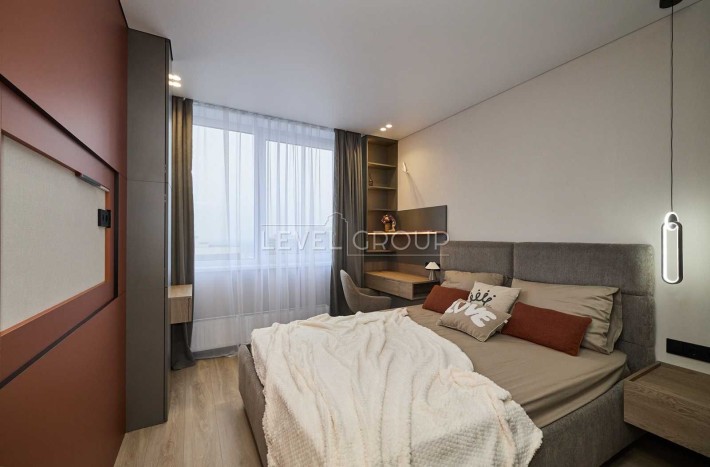 Продаж 1-кімнатної квартири з ремонтом ЖК Варшавський 3 /Змієнка 34/21 - фото 1