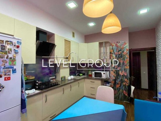 Терміновий продаж!!2к. світла квартира, м.Академмістечко, Єфремова 8А, Киев