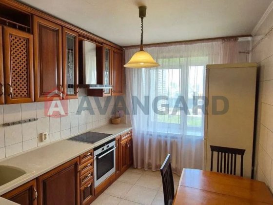 3х кімнатна з ремонтом, мебльована, техніка М Вокзальна Солом'янський Київ