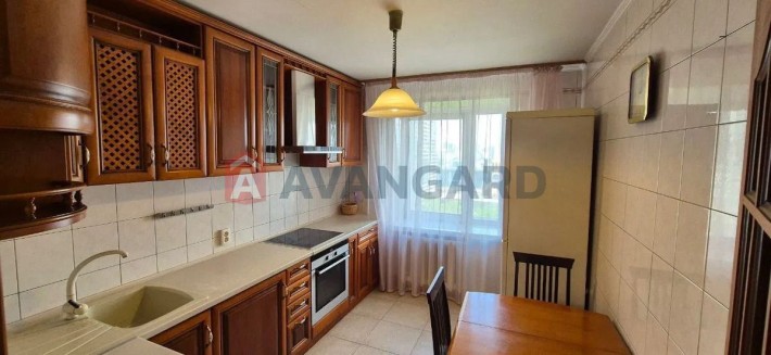 3х кімнатна з ремонтом, мебльована, техніка М Вокзальна Солом'янський - фото 1