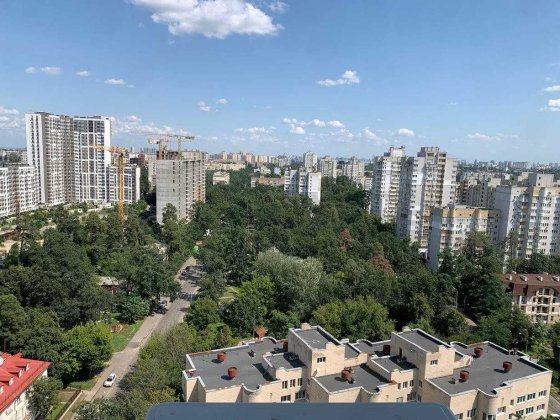 Панорамна дизайнерська 2к квартира 82м2 біля метро Житомирська