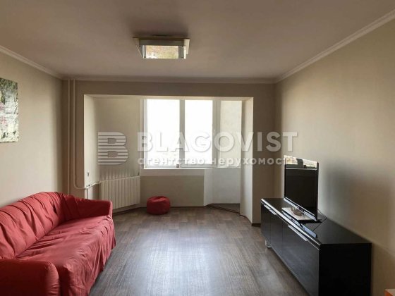 Продаж 3кімнатної квартири біля ст.м."Шулявська",Августина Волошина 2а Киев