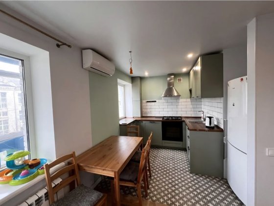 Продаж Гаврілишина,18 Політех Киев