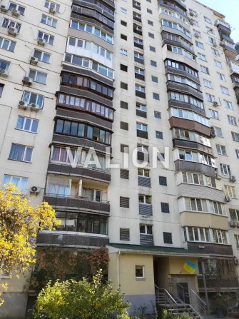 Продам 3 кім. квартиру. Скрипника 7. Солом'янский р-н. м.Вокзальна - фото 1