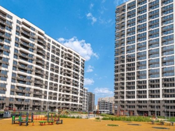 2-х Кімнатна! 1-й Єтаж! ЖК Варшавський 2. 76 кв.м. Киев