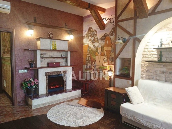 Продам 1к квартиру, авторський ремонт, Центр Києва, вул.Дмитрівська 80 - фото 1