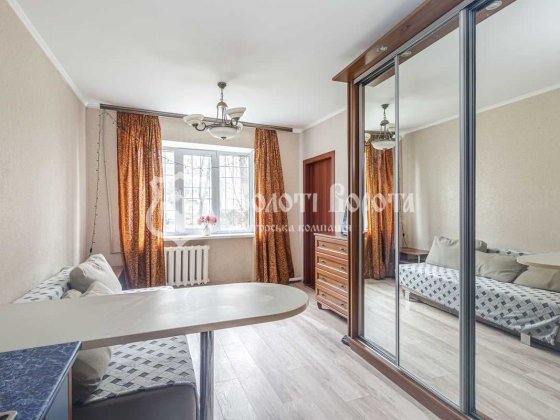 Квартира, 1к. Гарнйи стан. Стешенків, 9, Борщагівка, Святошинський р-н Киев