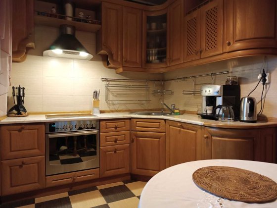 Академмістечко. 102м2 чудова 4-х на Ушакова, середній поверх. Київ