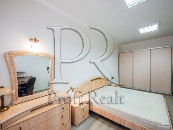 Продаж 1 кімн. квартири за адресою вул.Єфремова,8-А Академмістечко Київ