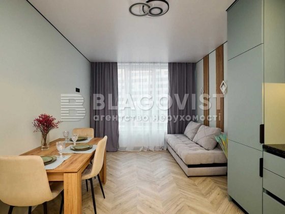 20 пов 43м Змієнка Всеволода, 15/23 Киев