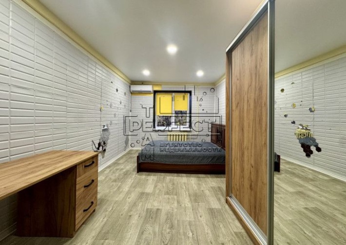 Борщагівка, продаж хорошої 2к кв., по вул. Зодчих 6А - фото 1