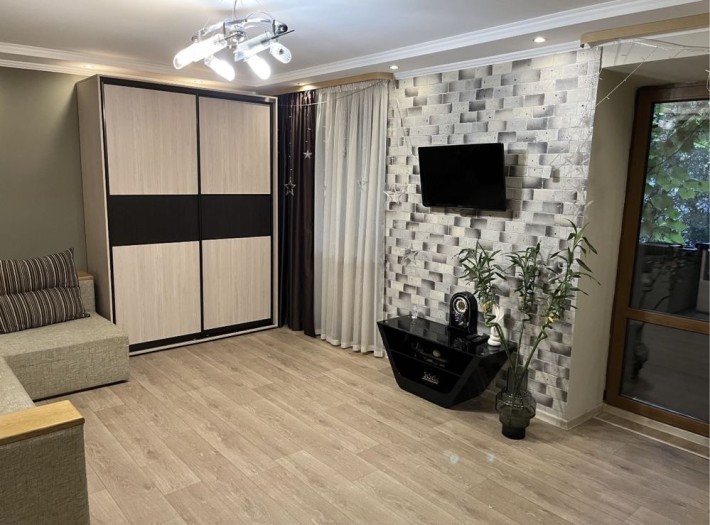 ВЛАСНИК ! Продам затишну квартиру ближній центр Солом’янка - фото 1