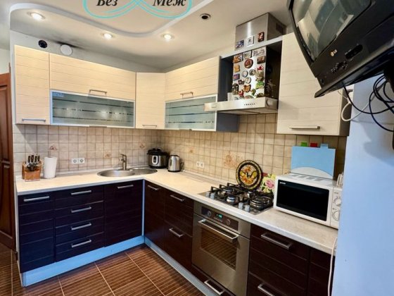 Сучасна 2к поряд Академмістечко, м.Житомирська вул.Ушакова 12 Киев