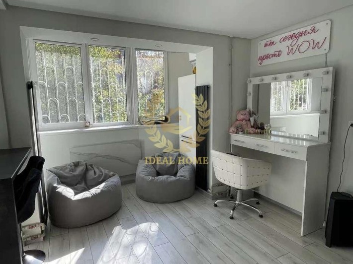 Продається 1 к квартира у центрі ( вул. Кирилівська) - фото 1