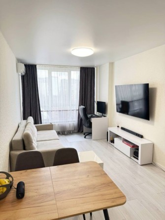 Без% ЖК Варшавський. Європейського Союзу, 41-А. 47м2 - фото 1