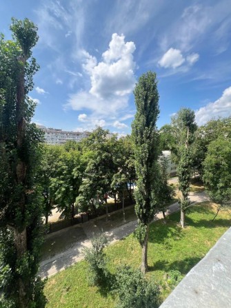 Продаж 3к квартири 72,9 м2 по вулиці Академіна Булаховського. - фото 1