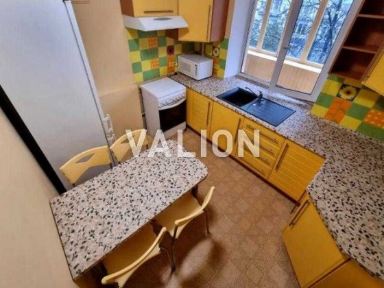 Продаж 3к квартири, район КПІ, вул. Богдана Гаврилишина, 6 Киев