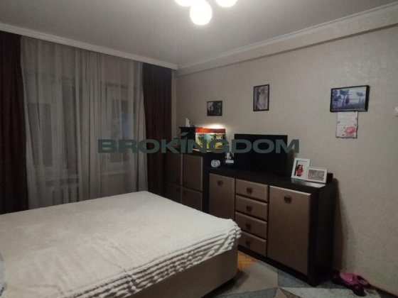 2-х кім.кв вул.  Дегтярівськав 15 Киев