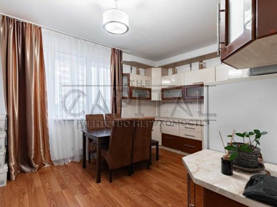 Срочная продажа квартиры ! торг однокомнатная святошинский район Київ