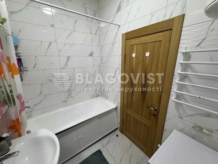 Продам 2к квартиру Верхній Вал/Контрактова площа - фото 1