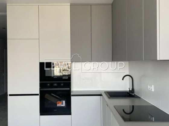 Продається простора 2-кімнатна квартира в ЖК “Варшавський 3” Київ