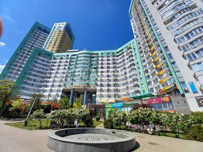 Продаж 3к Вишгородська 45 ЖК Паркове місто - фото 1