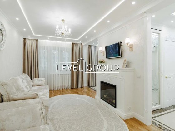 БЕЗ КОМІСІЇ! Центр! 2-кімнатна квартира біля Цирку.