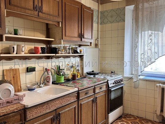 Лукʼянівка Татарка Князя Володимира Мономаха 26-б ( Отто Шмідта 26-б ) Київ