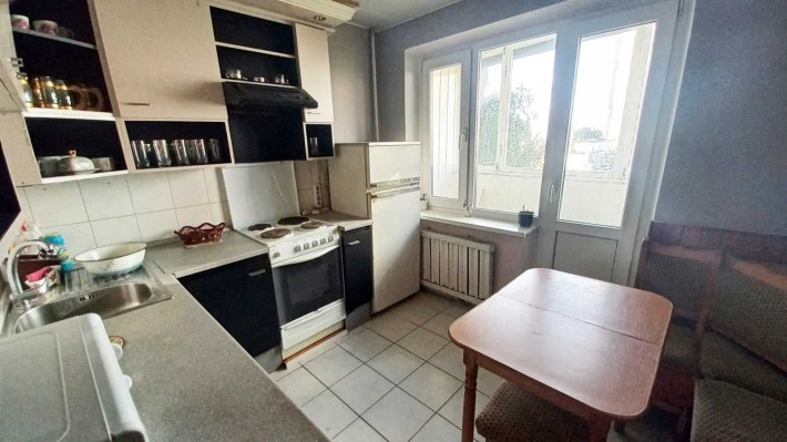 Продам 3-кімн. квартиру біля метро Святошин - фото 1