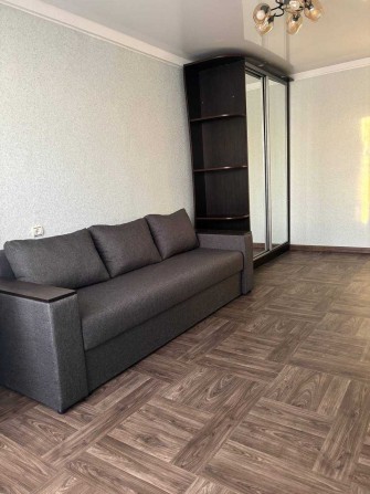 Продаж 1 кімнатної квартири , вул. Ушакова,12 метро Академмістечко - фото 1