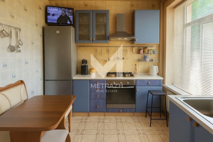 3-кімнатна з ремонтом та меблями на Подолі! - фото 1