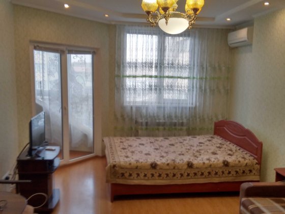 Хозяин БЕЗ Комиссии у метро Шулявская  Вадима.Гетьмана 1