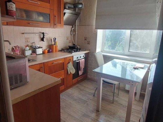 Продам гарну 2-у квартиру вул.Зодчих Київ