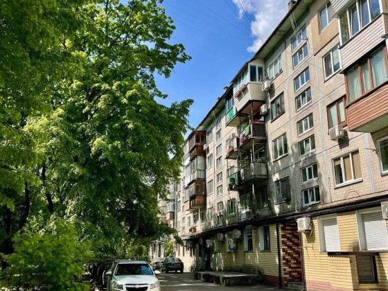 Продається 2-х кімнатна квартира вул.Ратушного 41, Соломянський р-н юа Київ