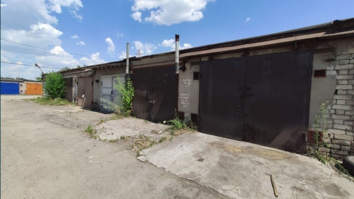 Продам двойной гараж на черной горе г.к. Металлург с арендаторами - фото 1