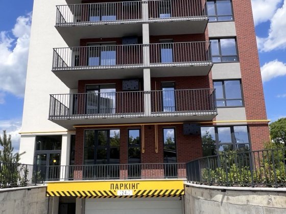 Продаж паркінгу 18 м.кв., в. Роксоляни Львов