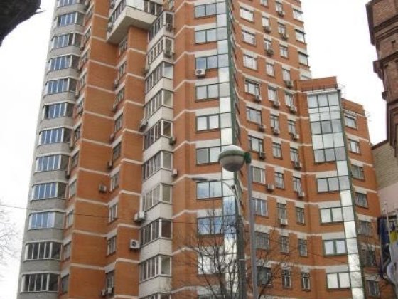 Продається підземний паркінг на Лєскова 1а Киев