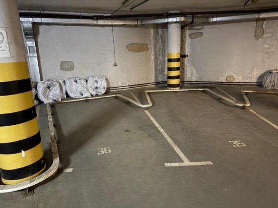 Продаж паркомісця Київ