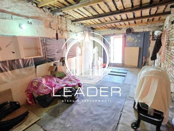 Кирпичный гараж 45 м2, м. Осокорки, Бабича, через дорогу ЖК Причал, 8. Киев