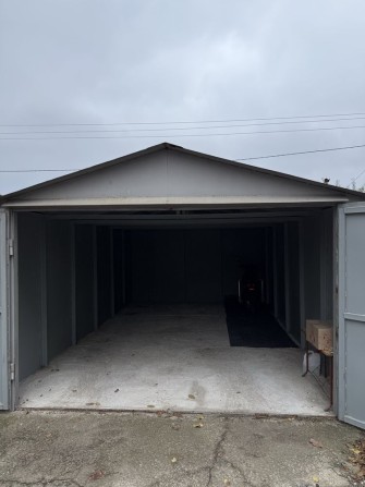 Продам гараж  по ул чаривная 113 - фото 1