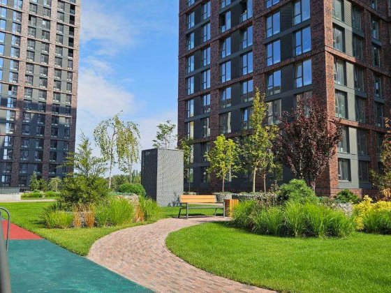 Продам паркомісце з електрозарядкою, ЖК MARSHALL-1. Днепр