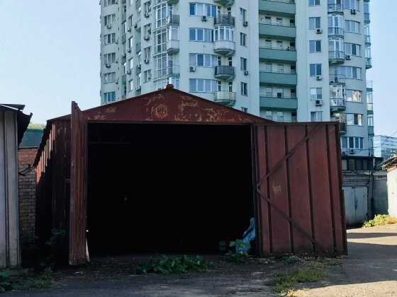 Продам  гараж ГБК Зоря Липківського Киев