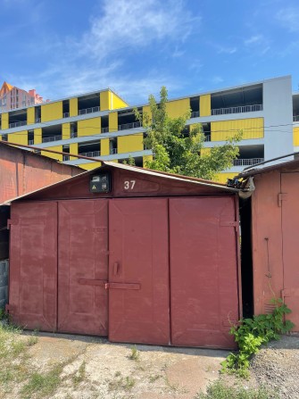 Гараж поруч із ЖК «Комфорт таун» - фото 1