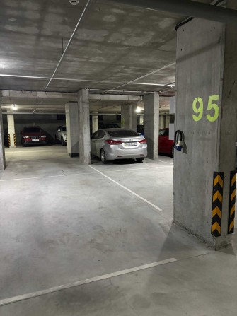 Оренда паркомісця із зарядкою | вул. Липинського; 5 Авеню - фото 1