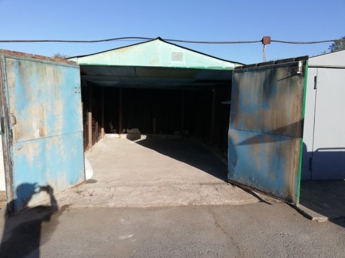 Верхняя Хортица Срочно Сдам металлический гараж на Истомина 29 - фото 1