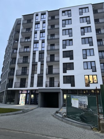 Оренда паркомісця в зданій новобудові у Франків р-ніпо в.Перфецького - фото 1