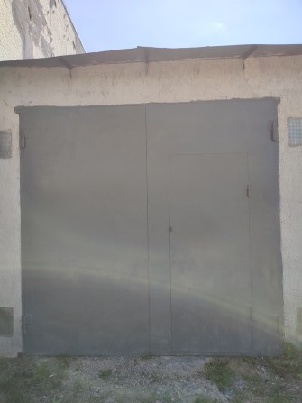 Здаю/продаю  гараж с высок. воротами 2,5 метра в Октябрьск а/кСолнечн - фото 1