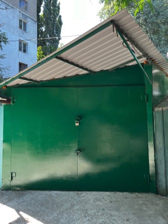 Сдам гараж,  угол. ул. Контр-Адмирала Лунина/Алмиральский проспект - фото 1