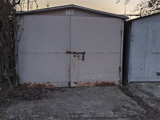 Сдам гараж на охраняемой стоянке. Ильфа и Петрова Одесса