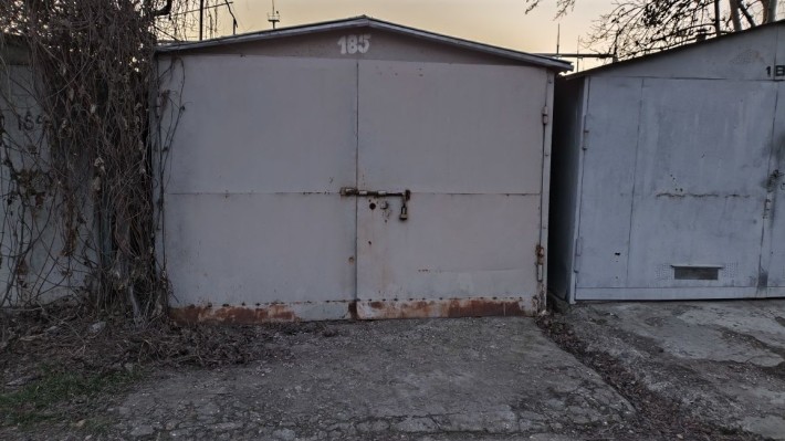 Сдам гараж на охраняемой стоянке. Ильфа и Петрова - фото 1